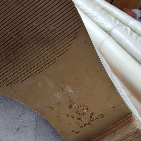 Stuart Weitzman Light Grey Suede Boots - Picture 9 of 15